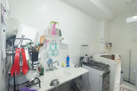 Apartamento para alugar com 42m², 2 quartos e sem vaga Apartamento para alugar com 42m², 2 quartos e sem vagaCozinha e Área de Serviço