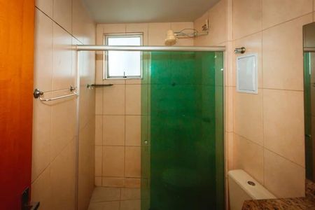 Banheiro social de apartamento para alugar com 2 quartos, 77m² em Manacás, Belo Horizonte