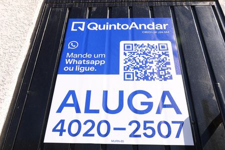 Apartamento para alugar com 38m², 2 quartos e sem vagaPlaca grande instalada no portão do imóvel dia 29/06/2026 - Código da placa: MURN-85