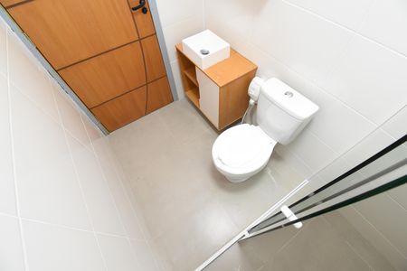 Casa à venda com 45m², 1 quarto e 2 vagas Casa à venda com 45m², 1 quarto e 2 vagasBanheiro