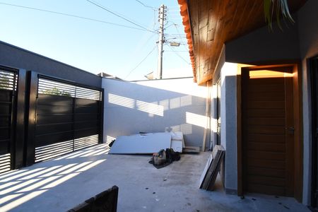 Área externa de casa à venda com 1 quarto, 45m² em Cajuru, Curitiba
