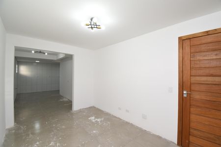 Casa à venda com 45m², 1 quarto e 2 vagas Casa à venda com 45m², 1 quarto e 2 vagasSala 2