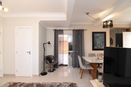 Casa de condomínio à venda com 180m², 3 quartos e 2 vagas Casa de condomínio à venda com 180m², 3 quartos e 2 vagasSala