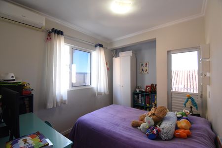Casa de condomínio à venda com 180m², 3 quartos e 2 vagas Casa de condomínio à venda com 180m², 3 quartos e 2 vagasQuarto 2