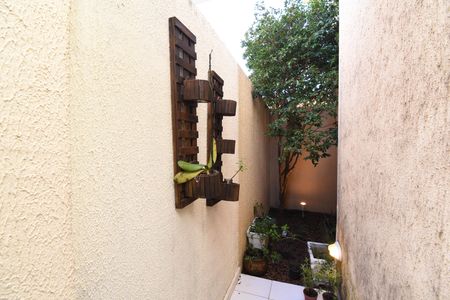 Casa de condomínio à venda com 180m², 3 quartos e 2 vagas Casa de condomínio à venda com 180m², 3 quartos e 2 vagasGarden