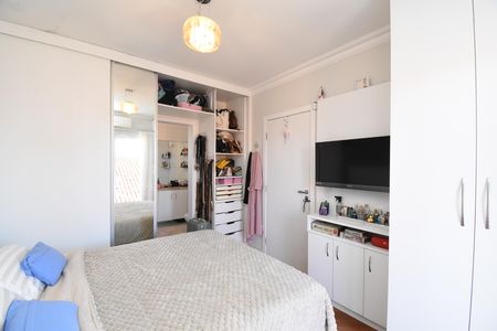 Casa de condomínio à venda com 180m², 3 quartos e 2 vagas Casa de condomínio à venda com 180m², 3 quartos e 2 vagasSuíte