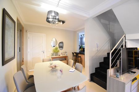 Casa de condomínio à venda com 180m², 3 quartos e 2 vagas Casa de condomínio à venda com 180m², 3 quartos e 2 vagasSala