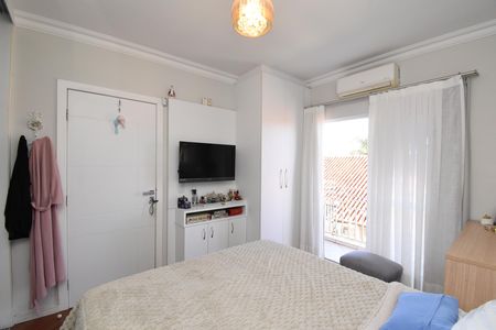 Casa de condomínio à venda com 180m², 3 quartos e 2 vagas Casa de condomínio à venda com 180m², 3 quartos e 2 vagasSuíte