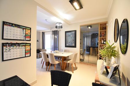 Casa de condomínio à venda com 180m², 3 quartos e 2 vagas Casa de condomínio à venda com 180m², 3 quartos e 2 vagasSala