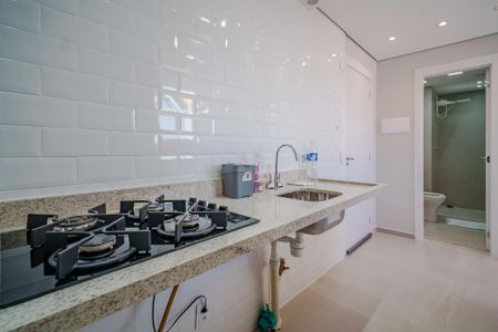 Cozinha de apartamento para alugar com 2 quartos, 34m² em Vila Gomes, São Paulo