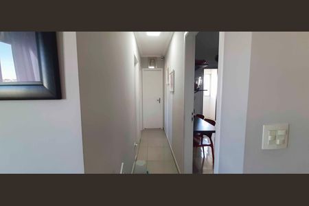 Apartamento à venda com 72m², 2 quartos e 1 vaga Apartamento à venda com 72m², 2 quartos e 1 vagaCorredor