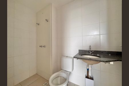 Apartamento para alugar com 45m², 2 quartos e 2 vagas Apartamento para alugar com 45m², 2 quartos e 2 vagasBanheiro