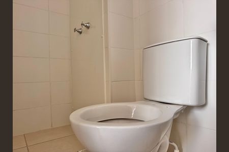 Banheiro de apartamento para alugar com 2 quartos, 45m² em Recreio dos Bandeirantes, Rio de Janeiro
