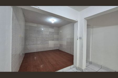 Casa para alugar com 48m², 1 quarto e sem vaga Casa para alugar com 48m², 1 quarto e sem vagaSala