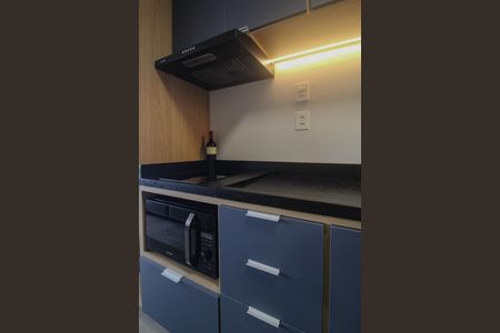 Studio para alugar com 28m², 1 quarto e 1 vaga Studio para alugar com 28m², 1 quarto e 1 vagaKitnet