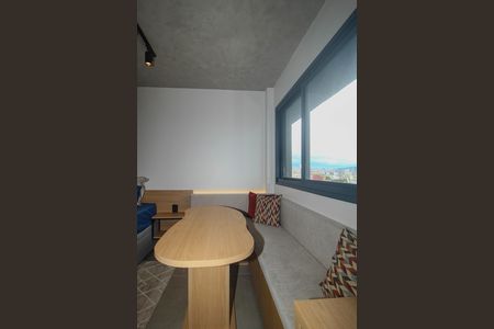 Studio para alugar com 28m², 1 quarto e 1 vaga Studio para alugar com 28m², 1 quarto e 1 vagaKitnet