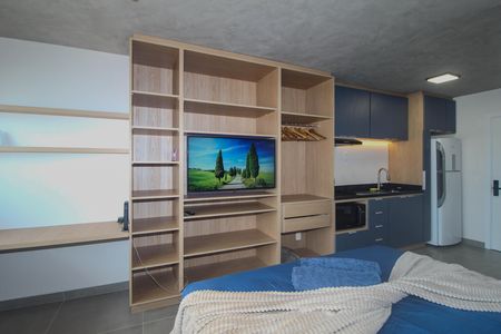 Studio para alugar com 28m², 1 quarto e 1 vaga Studio para alugar com 28m², 1 quarto e 1 vagaKitnet
