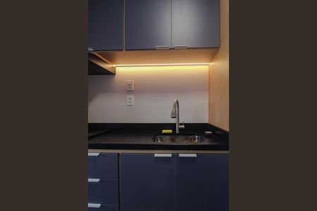 Studio para alugar com 28m², 1 quarto e 1 vaga Studio para alugar com 28m², 1 quarto e 1 vagaKitnet