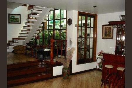 Casa à venda com 380m², 10 quartos e 4 vagas