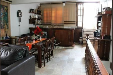 Casa à venda com 380m², 10 quartos e 4 vagas