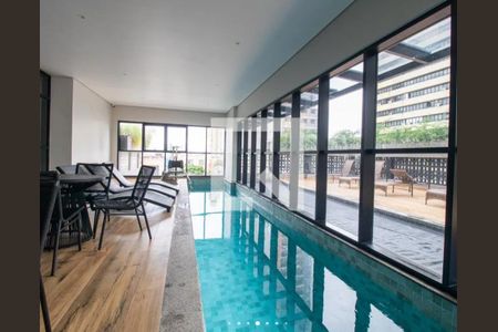 Área comum - Piscina de kitnet/studio à venda com 1 quarto, 21m² em Centro, Curitiba