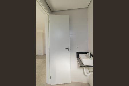 Banheiro Social de kitnet/studio à venda com 1 quarto, 21m² em Centro, Curitiba