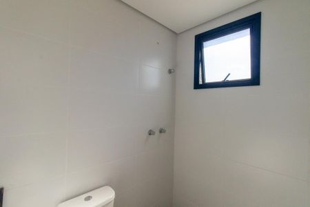 Banheiro Social de kitnet/studio à venda com 1 quarto, 21m² em Centro, Curitiba
