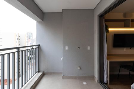 Studio para alugar com 26m², 1 quarto e sem vaga Studio para alugar com 26m², 1 quarto e sem vagaVaranda