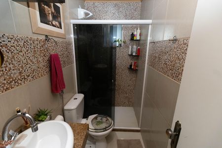 Banheiro de apartamento para alugar com 2 quartos, 60m² em Mata Escura, Salvador