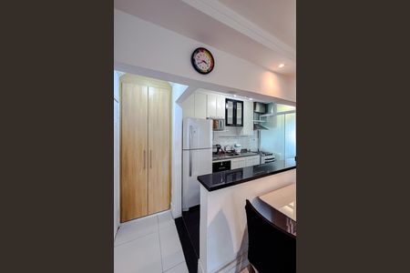 Apartamento à venda com 57m², 2 quartos e 2 vagas Apartamento à venda com 57m², 2 quartos e 2 vagasCozinha