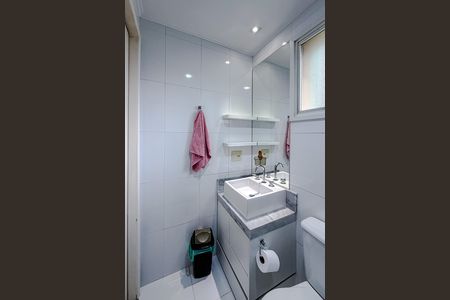 Apartamento à venda com 57m², 2 quartos e 2 vagas Apartamento à venda com 57m², 2 quartos e 2 vagasBanheiro