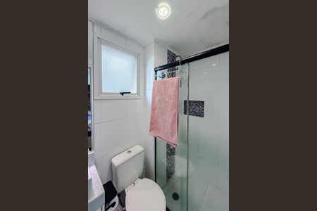 Apartamento à venda com 57m², 2 quartos e 2 vagas Apartamento à venda com 57m², 2 quartos e 2 vagasBanheiro da Suíte