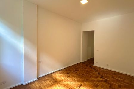 Apartamento à venda com 70m², 2 quartos e sem vaga