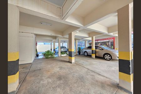 Garagem de apartamento à venda com 3 quartos, 60m² em Padre Eustáquio, Belo Horizonte