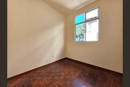 Quarto 3 de apartamento à venda com 3 quartos, 60m² em Padre Eustáquio, Belo Horizonte