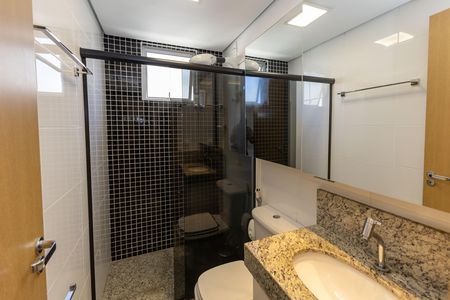 Banheiro da Suíte 2 de apartamento à venda com 2 quartos, 60m² em Santo Antônio, Belo Horizonte