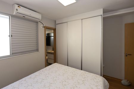 Suíte 2 de apartamento à venda com 2 quartos, 60m² em Santo Antônio, Belo Horizonte