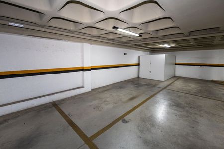 Garagem de apartamento à venda com 2 quartos, 60m² em Santo Antônio, Belo Horizonte