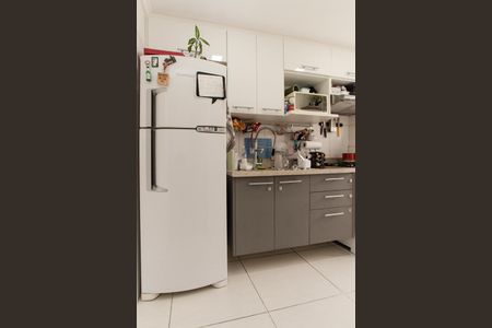 Apartamento para alugar com 100m², 2 quartos e 1 vaga Apartamento para alugar com 100m², 2 quartos e 1 vagaCozinha e Área de serviço