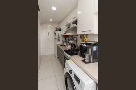 Apartamento para alugar com 100m², 2 quartos e 1 vaga Apartamento para alugar com 100m², 2 quartos e 1 vagaCozinha e Área de serviço