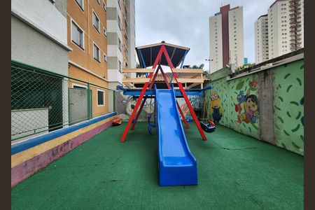 Apartamento para alugar com 100m², 2 quartos e 1 vaga Apartamento para alugar com 100m², 2 quartos e 1 vagaÁrea comum - Playground