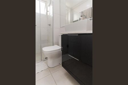 Banheiro de apartamento para alugar com 2 quartos, 100m² em Parque Novo Mundo, São Paulo