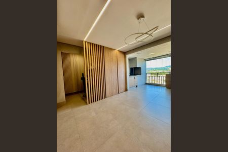Sala de apartamento à venda com 2 quartos, 104m² em Jardim Trevo, Jundiaí