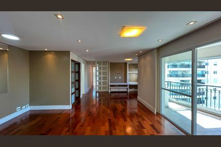 Apartamento para alugar com 120m², 3 quartos e 2 vagas Apartamento para alugar com 120m², 3 quartos e 2 vagasSala