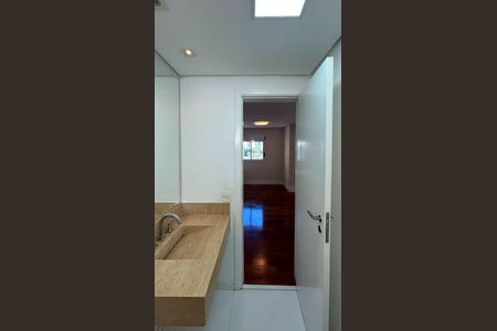 Apartamento para alugar com 120m², 3 quartos e 2 vagas Apartamento para alugar com 120m², 3 quartos e 2 vagasLavabo