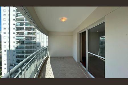 Apartamento para alugar com 120m², 3 quartos e 2 vagas Apartamento para alugar com 120m², 3 quartos e 2 vagasVaranda