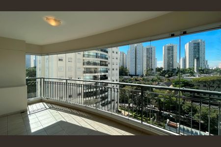 Apartamento para alugar com 120m², 3 quartos e 2 vagas Apartamento para alugar com 120m², 3 quartos e 2 vagasVaranda