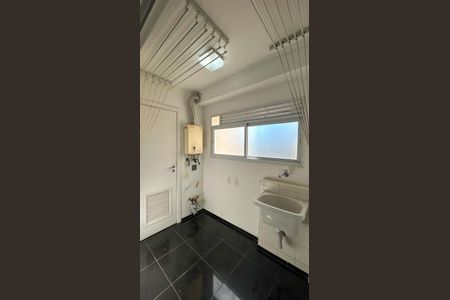 Área de Serviço de apartamento para alugar com 3 quartos, 120m² em Vila Campo Grande, São Paulo
