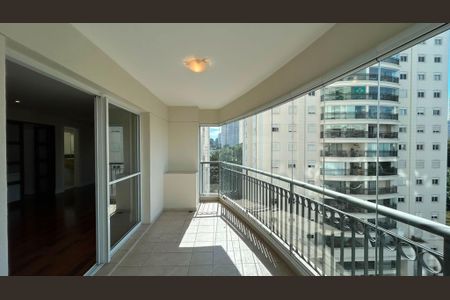 Varanda de apartamento para alugar com 3 quartos, 120m² em Vila Campo Grande, São Paulo