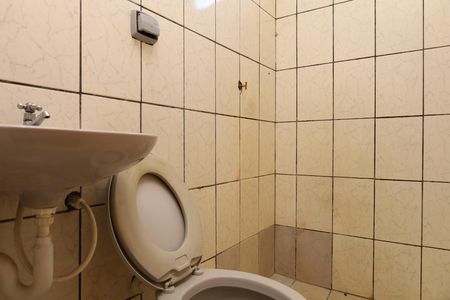 Casa para alugar com 80m², 3 quartos e 1 vagaBanheiro 2